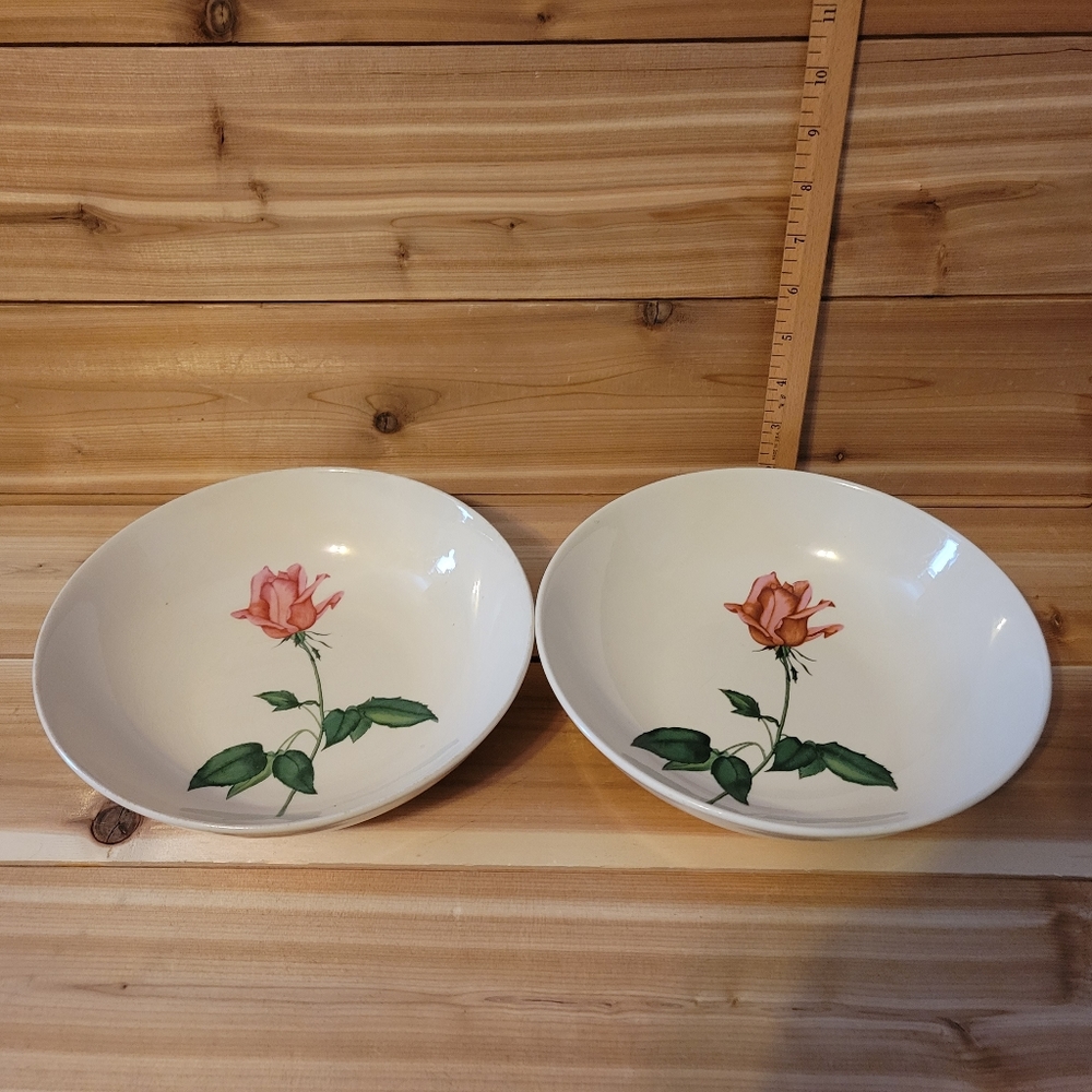 2 Harmony House Betsy Rose serving bowl